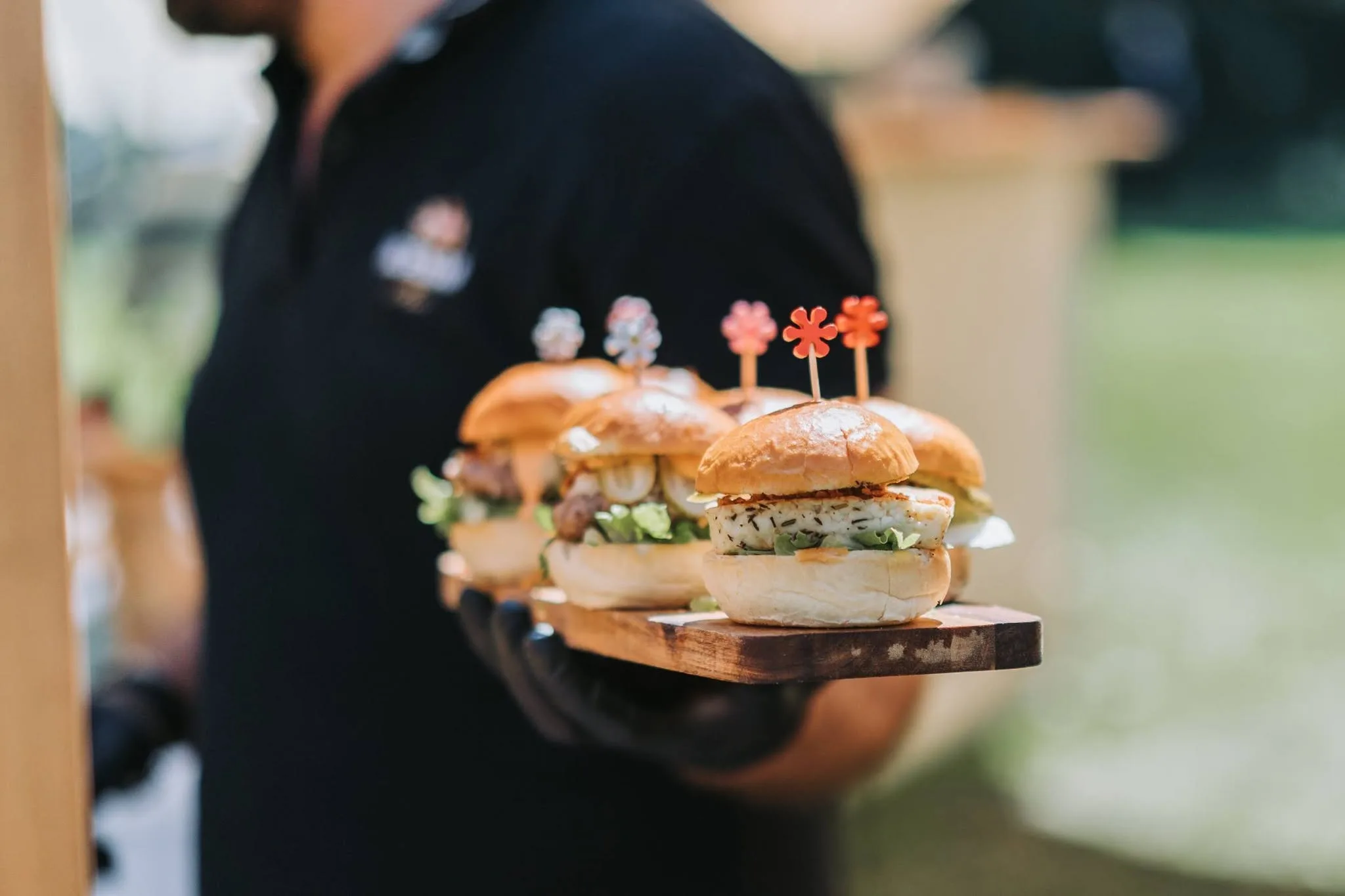 Bohatě připravený catering Ze Špajzky